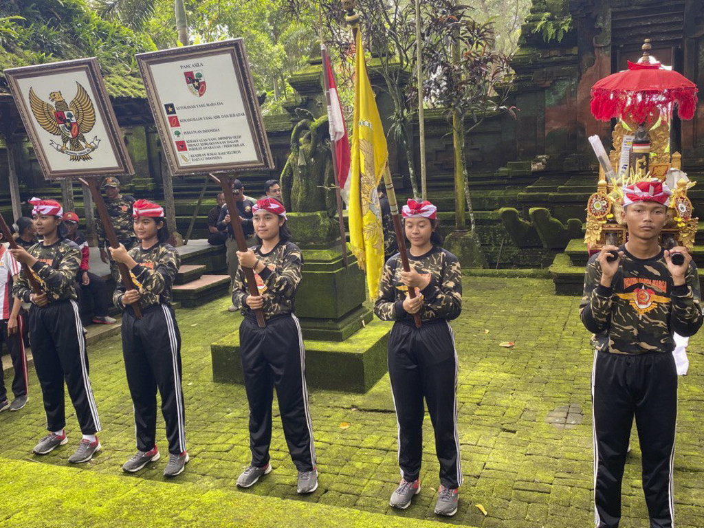 Napak Tilas Jejak Perjuangan Pahlawan Nasional I Gusti Ngurah Rai Tiba Di Desa Carangsari